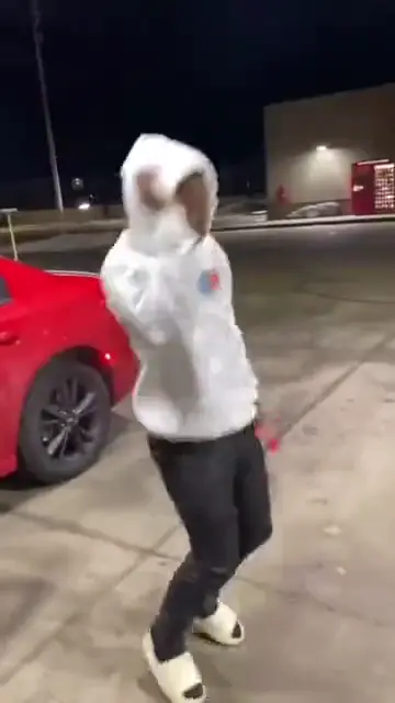 An AI gas station dance, first seconds of a tutorial